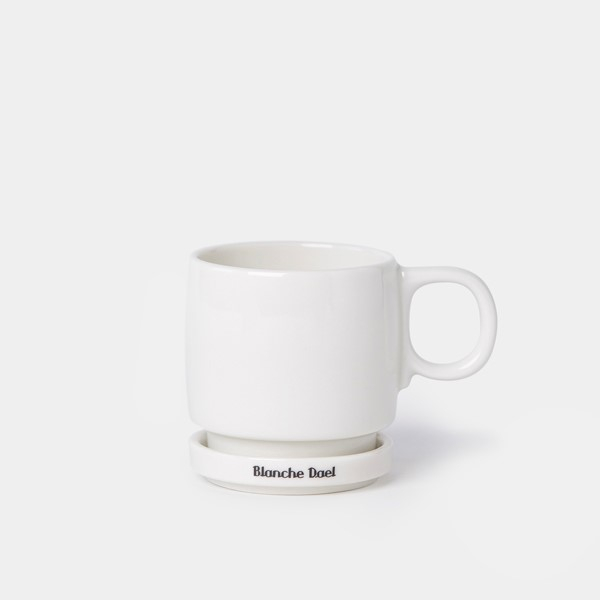 Petrus' coffee mug handle & saucer